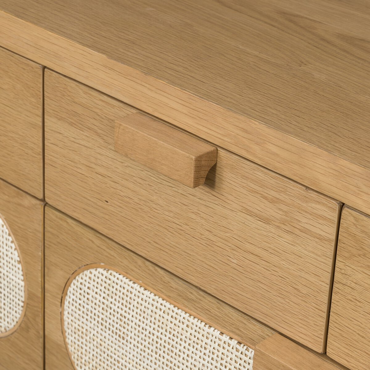 Allegra 8 Drawer Dresser