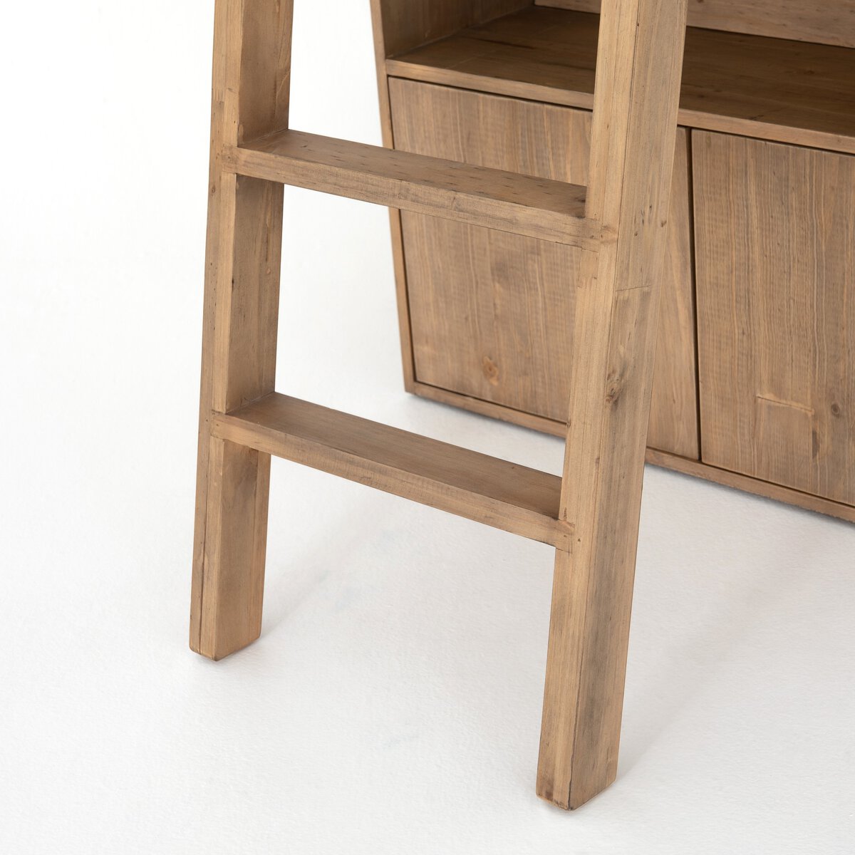 Bane Bookshelf w/ Ladder
