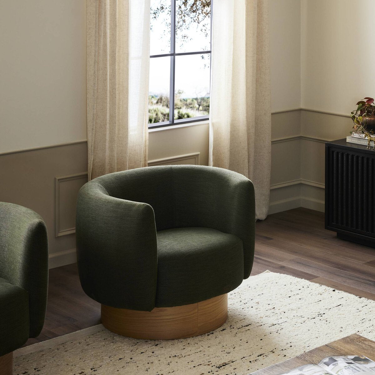 Calista Swivel Chair