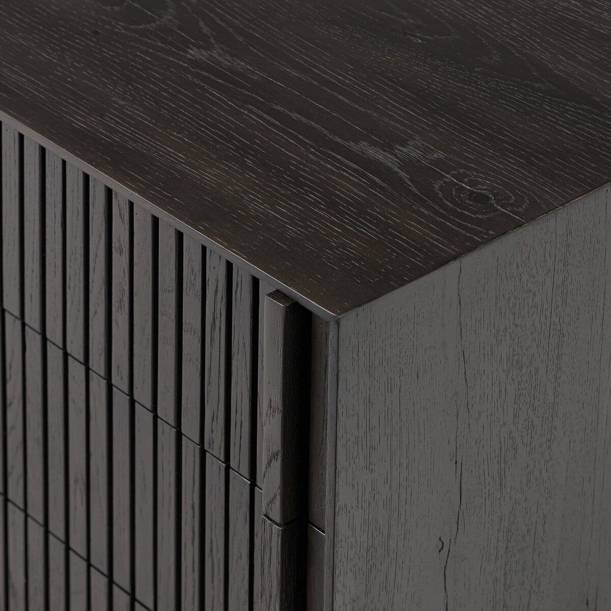 Leo Nightstand