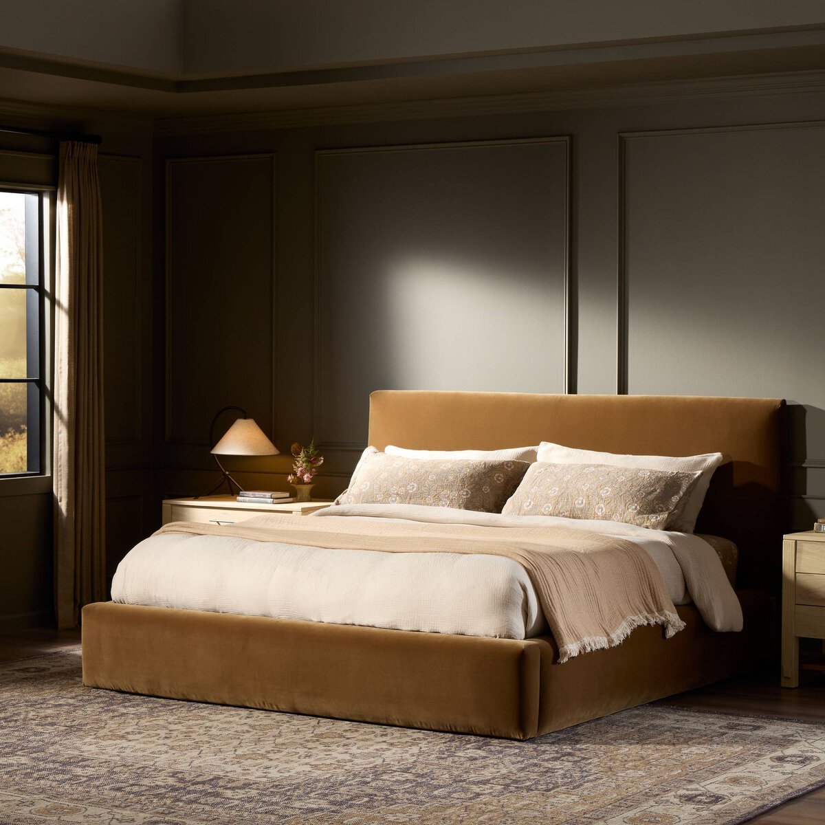 Quincy Bed - Surrey Ochre - King - 235838-010_4