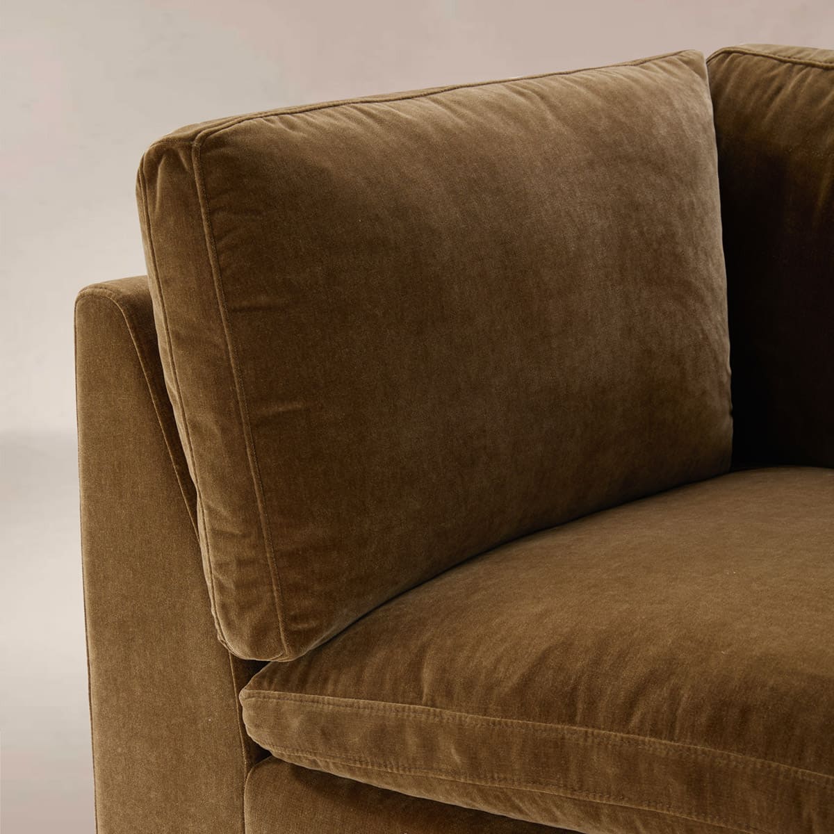 Hilton 4-pc Modular Sofa W/Ottoman