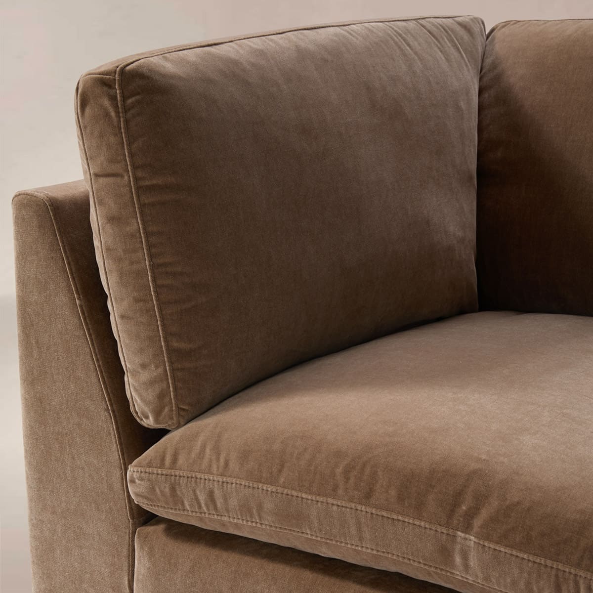 Hilton 4-pc Modular Sofa W/Ottoman